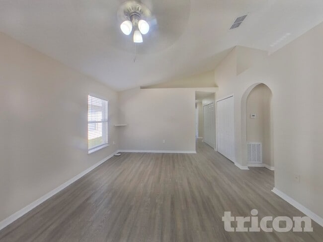 6406 Tabogi Trail in Wesley Chapel, FL - Building Photo - Building Photo