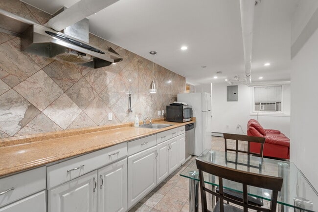 407A Broadway, Unit T