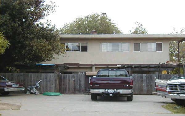 1128 Marilyn Way in Concord, CA - Foto de edificio - Building Photo