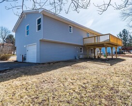 22 Scott Dr in Middletown, NY - Foto de edificio - Building Photo