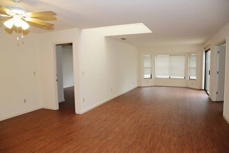 The Willows Townhomes in Oakdale, CA - Building Photo - Interior Photo