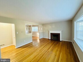 912 McKinley Rd in Arlington, VA - Building Photo - Building Photo