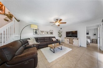 12006 SW 9th Manor in Davie, FL - Foto de edificio - Building Photo