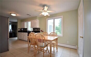 25 Shelter Rock Rd in Trumbull, CT - Building Photo - Building Photo