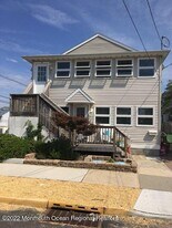 111 Guyer Ave in Lavallette, NJ - Building Photo