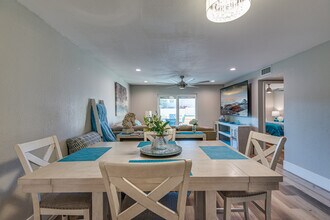 4150 E Cactus Rd, Unit 108 in Phoenix, AZ - Building Photo - Building Photo