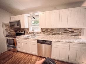 7133 Susquehanna Dr in Tobyhanna, PA - Building Photo - Building Photo