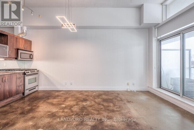 233 Carlaw Ave in Toronto, ON - Building Photo - Building Photo