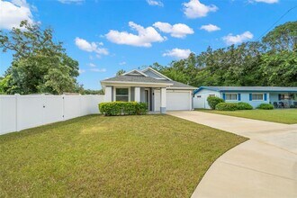 133 Neving Dr in Tampa, FL - Building Photo - Building Photo