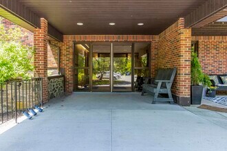 64 Cumberland Dr in Dartmouth, NS - Building Photo - Building Photo