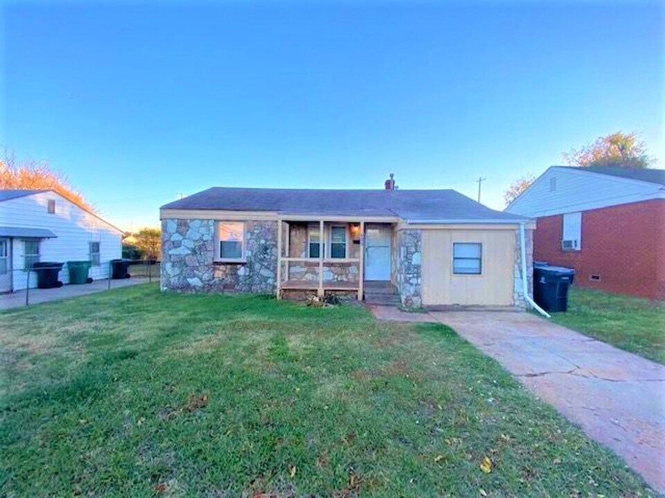 3120 Woodward Ave in Oklahoma City, OK - Building Photo