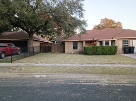 2604 Lazy Ridge Dr in Killeen, TX - Building Photo