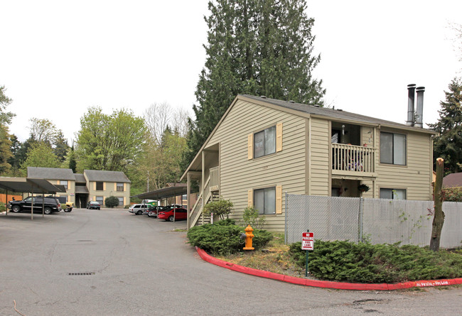 Colonial Commons Apartments in Seatac, WA - Building Photo - Building Photo