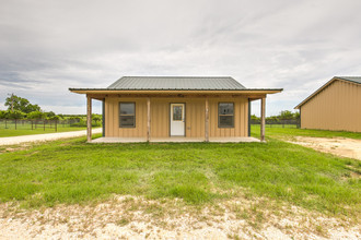 110 Stewart Ln in Stephenville, TX - Building Photo - Building Photo