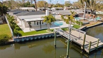 4543 Carson St NE in St. Petersburg, FL - Building Photo - Building Photo