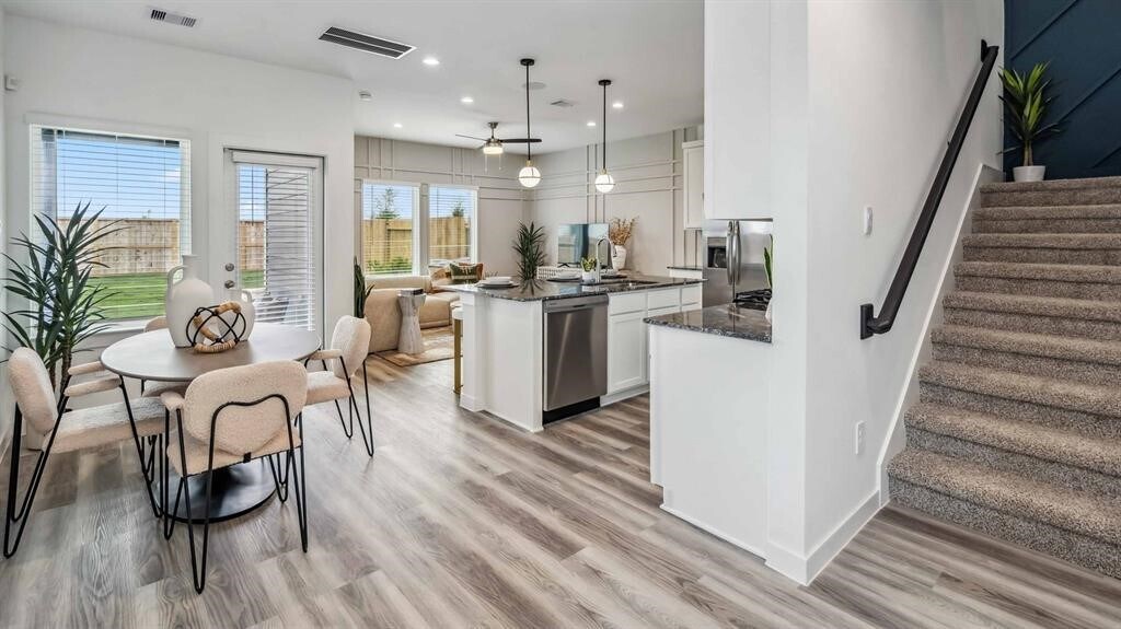 10212 Spring Branch Trail in Houston, TX - Building Photo