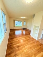 2732 Callahan Dr in Bremerton, WA - Building Photo - Building Photo