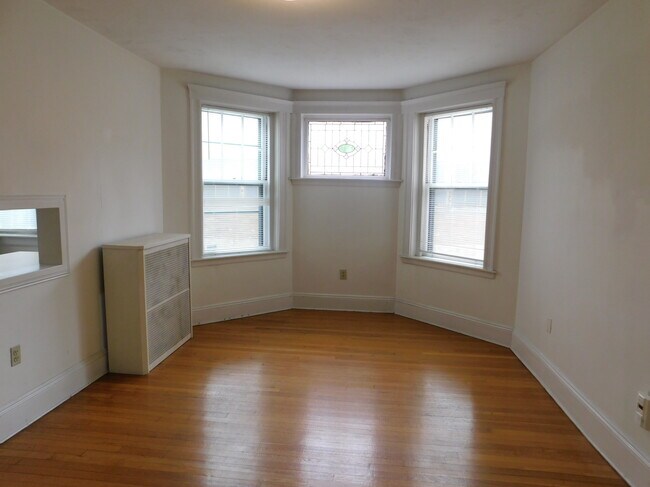1 Newport Rd, Unit 1 in Cambridge, MA - Building Photo - Building Photo