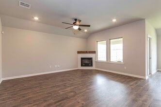 102 Border Ct in Youngsville, LA - Building Photo - Building Photo