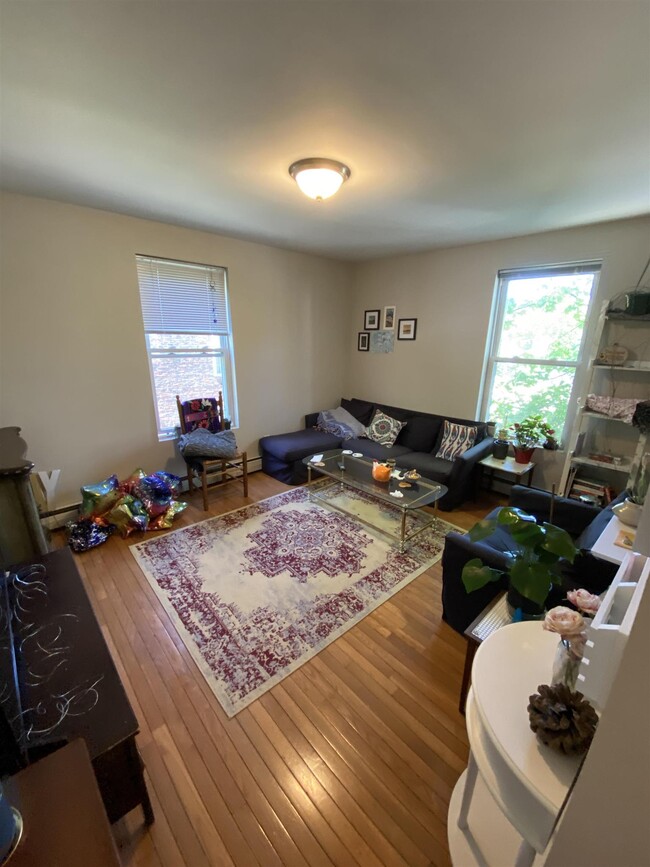 342 Allston St, Unit 2 in Cambridge, MA - Building Photo - Building Photo