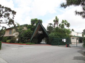Garden View in Santa Fe Springs, CA - Building Photo