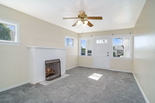 227 Beach Rd in Alameda, CA - Building Photo - Building Photo