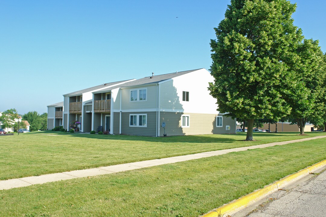 North Prairie Apartments of Marengo in Marengo, IL - Foto de edificio