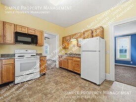 615 Mc Reynolds Ave NW in Grand Rapids, MI - Building Photo