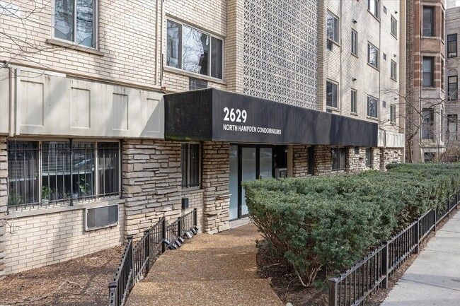 property at 2629 N Hampden Ct