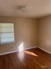 612 Raymond St in Killeen, TX - Building Photo - Building Photo