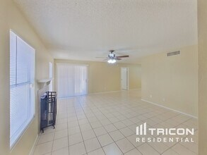 4763 W Menadota Dr in Glendale, AZ - Building Photo - Building Photo