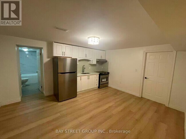 173 Searle Ave in Toronto, ON - Building Photo - Building Photo
