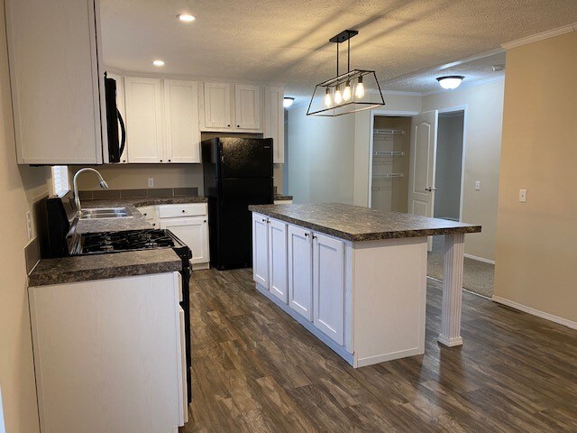property at 1123 Stoneridge Ct