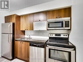 57-257 E Liberty St in Toronto, ON - Building Photo - Building Photo