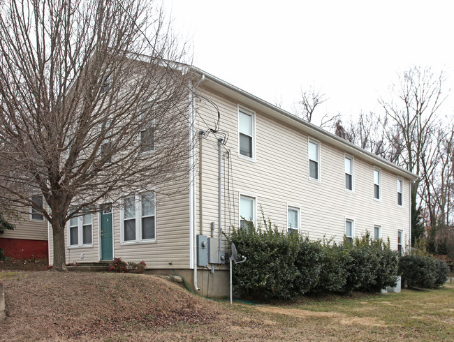 417 Guilford Ave in Greensboro, NC - Foto de edificio - Building Photo