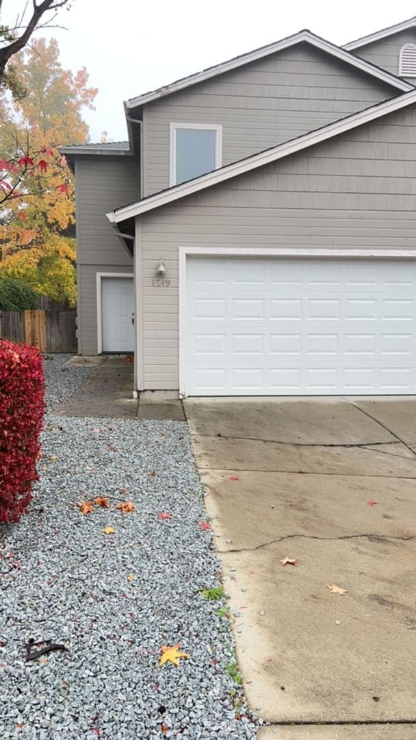 property at 1551-1551 Hartell St