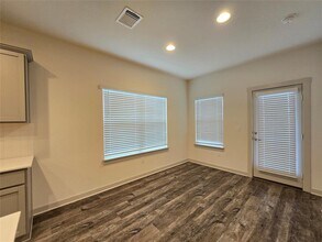 10305 Fulton Ave in Austin, TX - Building Photo - Building Photo