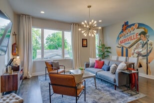 2716 Delaware Ave in Nashville, TN - Building Photo