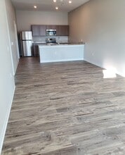 802 Reed St, Unit 101 in Grinnell, IA - Foto de edificio - Building Photo