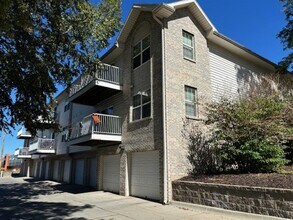 Square 131 - 4860 - 5 Plex in Omaha, NE - Building Photo - Building Photo