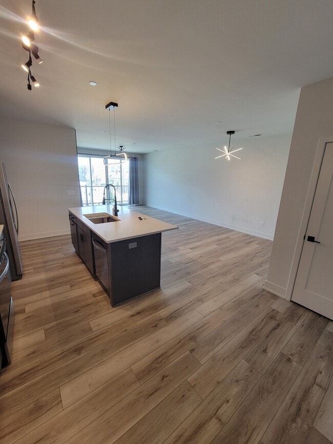 302 W Liberty Dr in Wheaton, IL - Building Photo - Building Photo