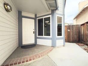 4811 Mendocino Terrace in Fremont, CA - Building Photo - Building Photo