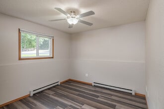 Valley View Apartments in Mankato, MN - Building Photo - Interior Photo
