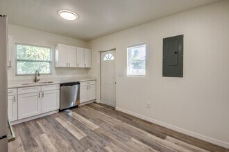 22196 Lockport Ave in Port Charlotte, FL - Building Photo - Building Photo