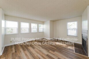 2326 Tachevah Dr in Santa Rosa, CA - Building Photo
