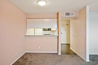 016 Park Stanton Place in Stanton, CA - Building Photo - Building Photo
