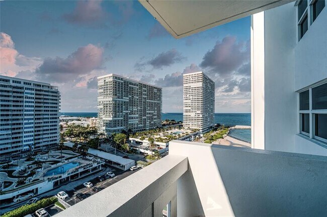 2100 S Ocean Dr in Fort Lauderdale, FL - Building Photo - Building Photo