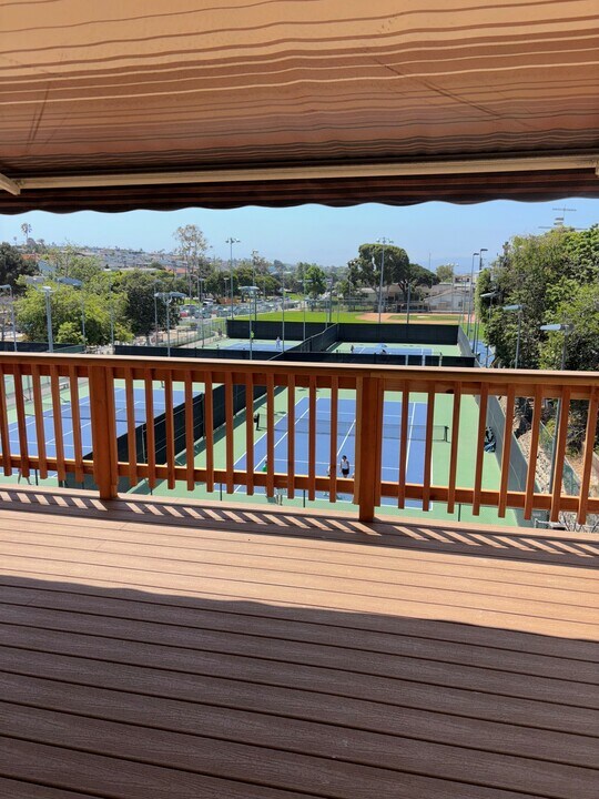 421 19th Pl, Unit Apt.A in Manhattan Beach, CA - Building Photo