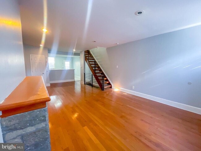 2113 Mountain St in Philadelphia, PA - Building Photo - Building Photo