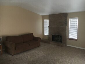 2221 Calcagno St in Ceres, CA - Building Photo - Building Photo